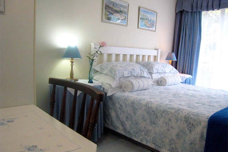 Blue Suite Bedroom - Panhandle Place self-catering Linden, Randburg