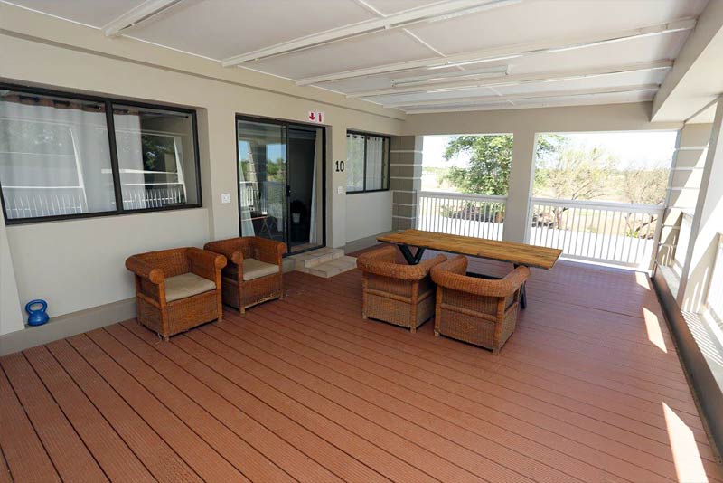 Family room balcony 