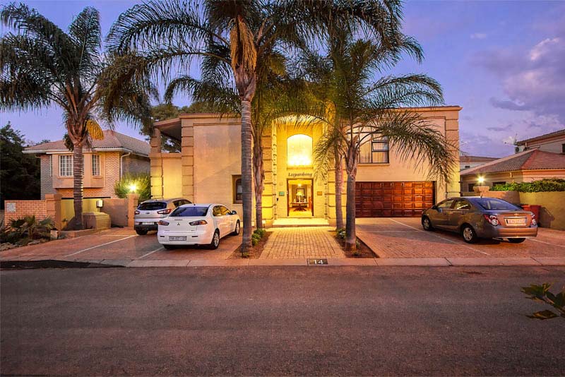 Leopardsong Manor - bed and Breakfast Centurion Golf Estate