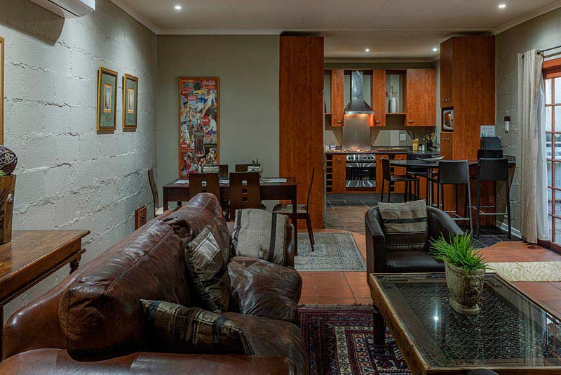 Open plan kitchen/lounge