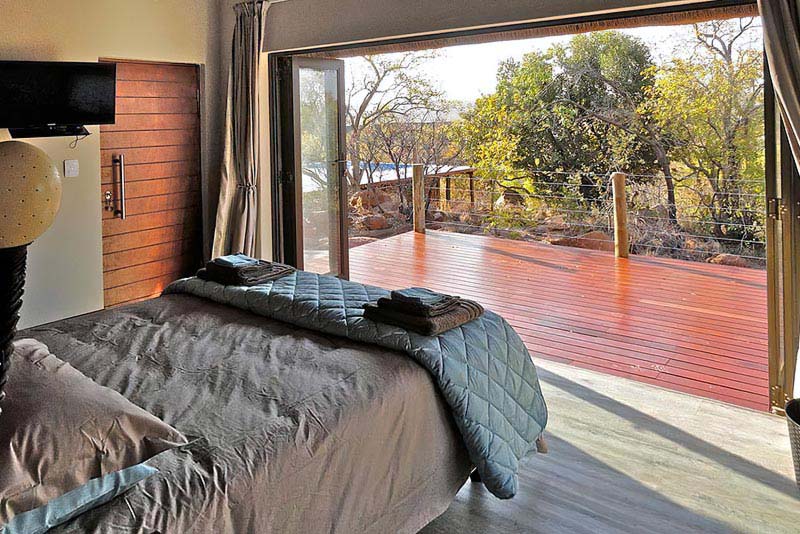 Guest bedroom