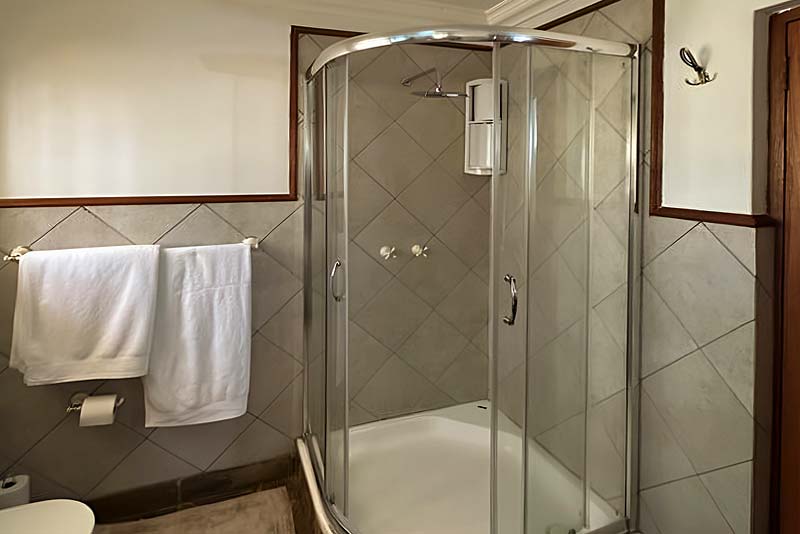 Sable bathroom