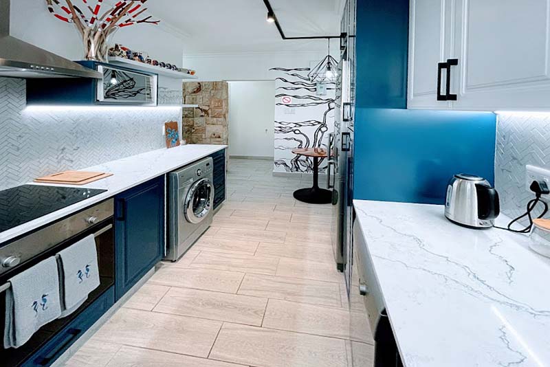 Blue modern kitchen.