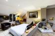 Luxury/Honeymoon Suite