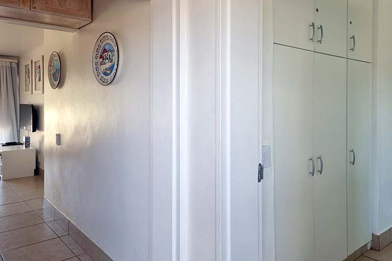 Entrance passage