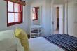 Twin bedroom