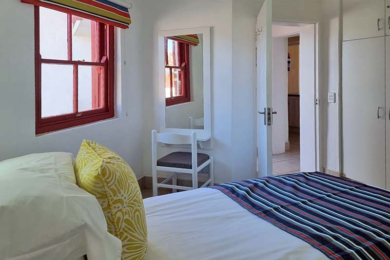 Twin bedroom