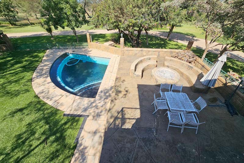 Communal Swimming Pool & Boma 