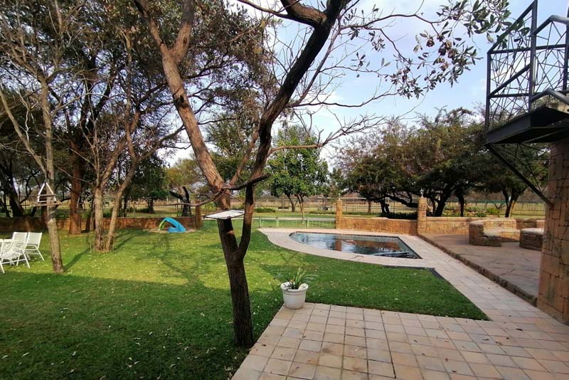 Communal Swimming Pool & Boma 