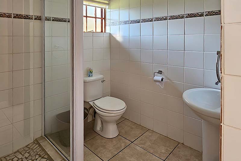 Delux Unit Room 3 Ensuite Bathroom