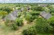 6 individual chalets 