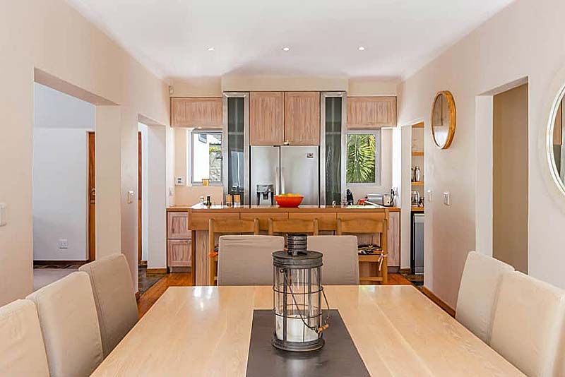 Dining looking towards kitchen and breakfast nook