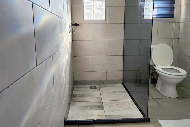Room 5 Bathroom 