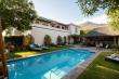A Tuscan Villa - bed and breakfast Fish Hoek, Cape Town