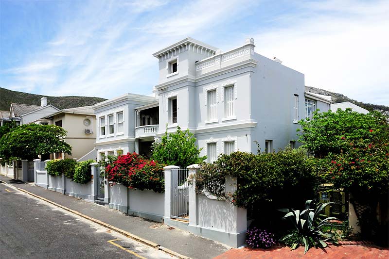Barry Hall self catering apartments in Cape Town