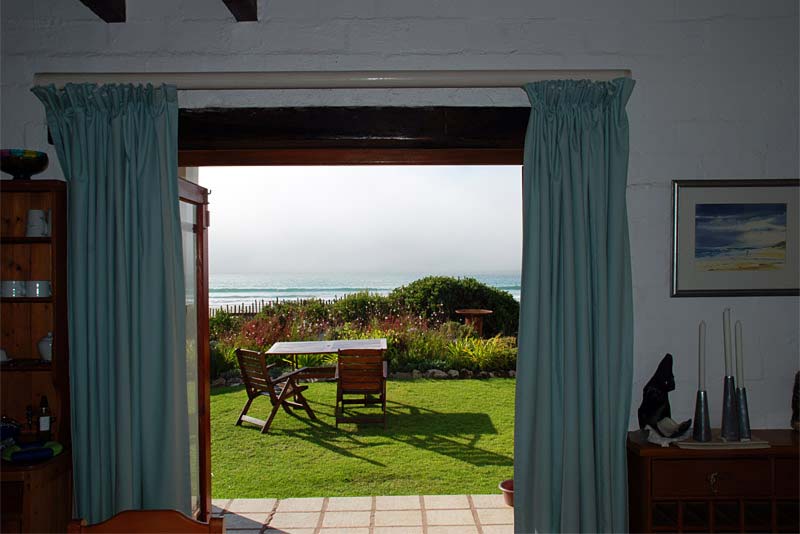 Ceol Na Mara - self catering right on the beach at Paternoster