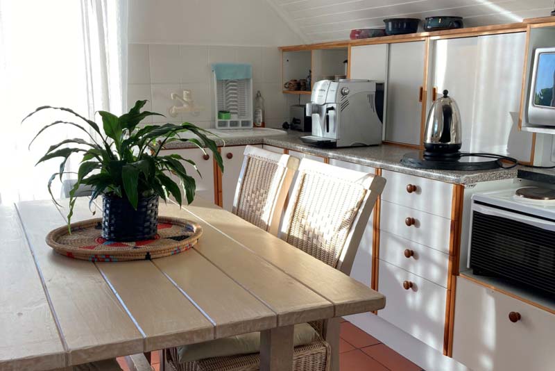 Cottage dining and kitchenette