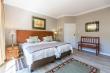 Main bedroom - Gratia Cottage, self catering in Waverley, Pretoria