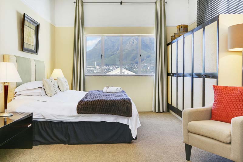 Rhodes Bedroom - Liberty Lodge - Bed and Breakfast Cape Town