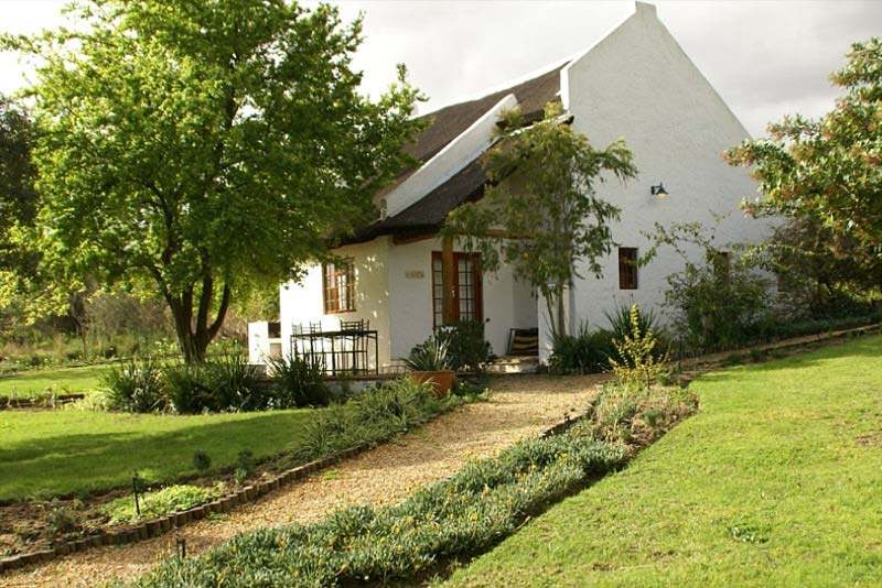 MooiBly self catering thatched cottages in Paarl