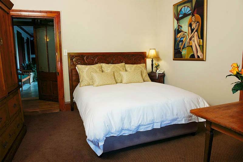 Roosenwijn Guest House - bed and breakfast in Stellenbosch