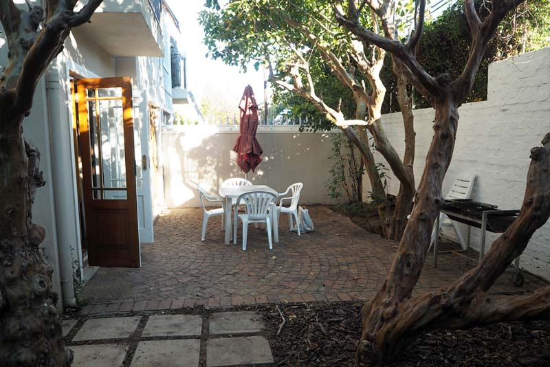 Outside Area with braai - Stellenbosch Apartment self catering 