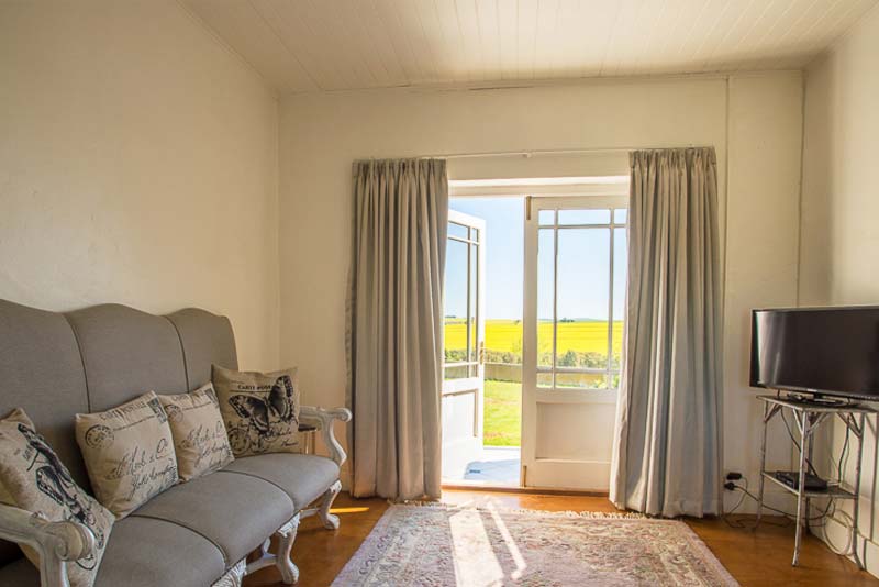 Old Farm House 1 Lounge - Self catering Durbanville