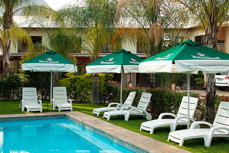 Swimming pool - Palm Valley Inn's self-catering Hartbeespoort