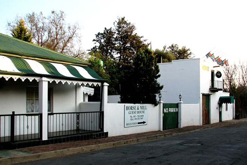 Horse and Mill Guesthouse - bed and breakfast accommodation in Colesberg, Karoo