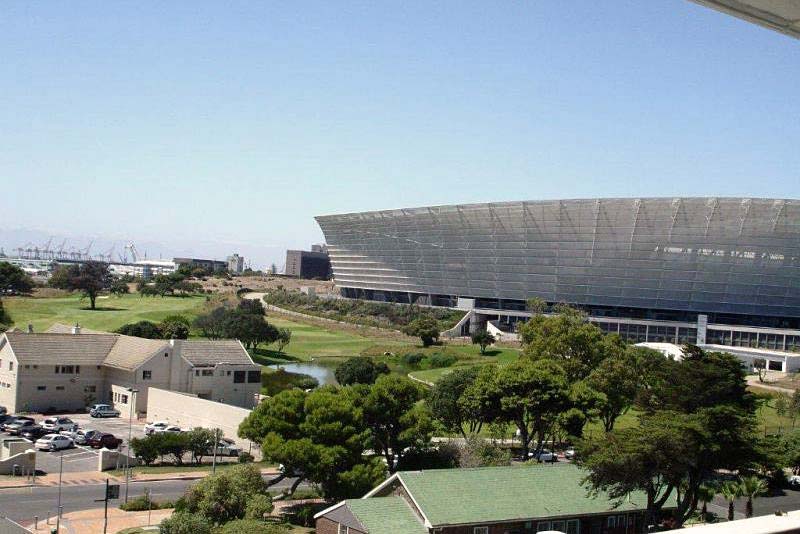 Green Point Stadium - Beach Villa self catering Mouille Point, Cape Town