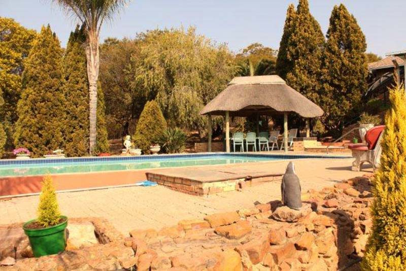 Pool - Hildes B&B Tierpoort, south-east Pretoria