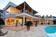 Earl's View - Exclusive luxury self-catering villa in Brackenridge, Plettenberg Bay