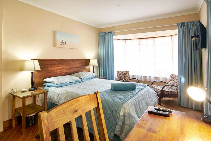 Turquoise Room - The Cottage Bed and Breakfast Midrand