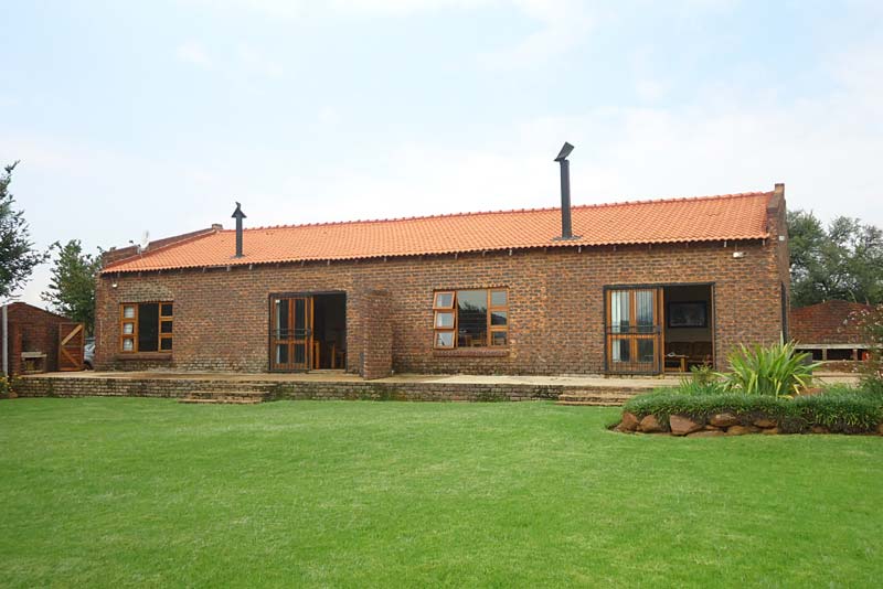 2 x chalets- Patrys Paradys self catering Maanhaarrand, Magaliesburg