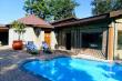Pool/braai area - Grand Central Guesthouse - Bed and Breakfast Rustenburg