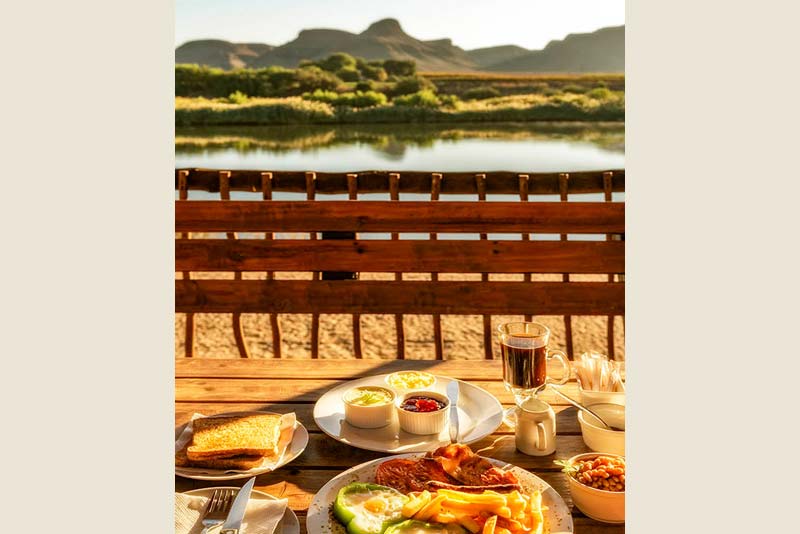 Orange River Lodge breakfast
