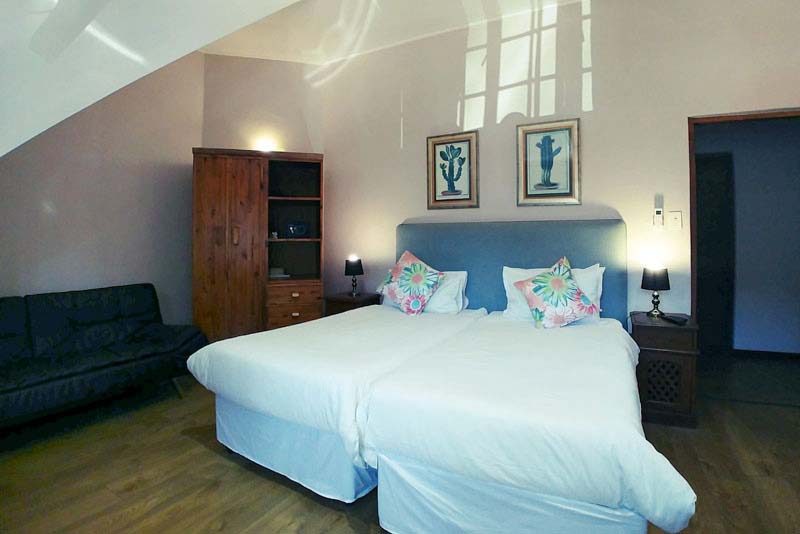 Luxury room - Winelands Villa Guesthouse self catering Somerset West