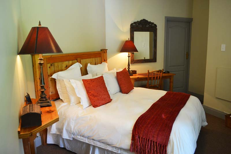 Burrough Place - bed and breakfast in George