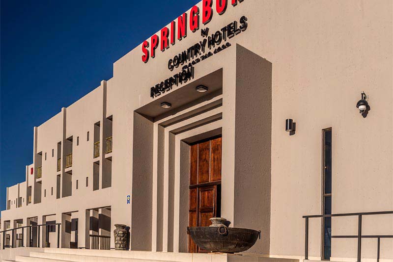 Springbok Inn entrance - Springbok Inn Hotel