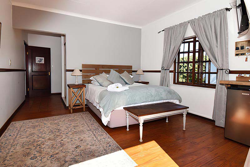 The Cuckoo's Nest Guest House offers bed and breakfast accommodation in Makhado (Louis Trichardt)