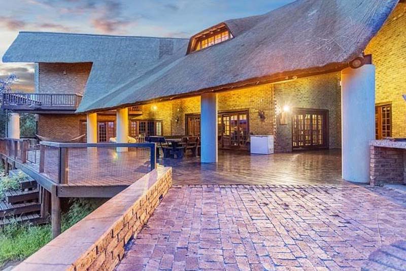 Front view - Tholo Lodge, Mabalingwe Nature Reserve