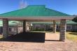 Double car port - Wedge-Wood Cottage self catering Clarens Golf Estate