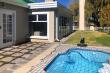 Pool and garden - Wedge-Wood Cottage self catering Clarens Golf Estate