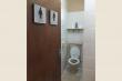 1 Bedroom Cottage Bathroom View - Spinoza Self Catering Windhoek